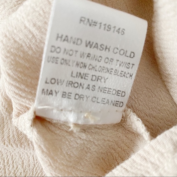 Gorgeous Lace Appliqué Billowy Top - Picture 8 of 12